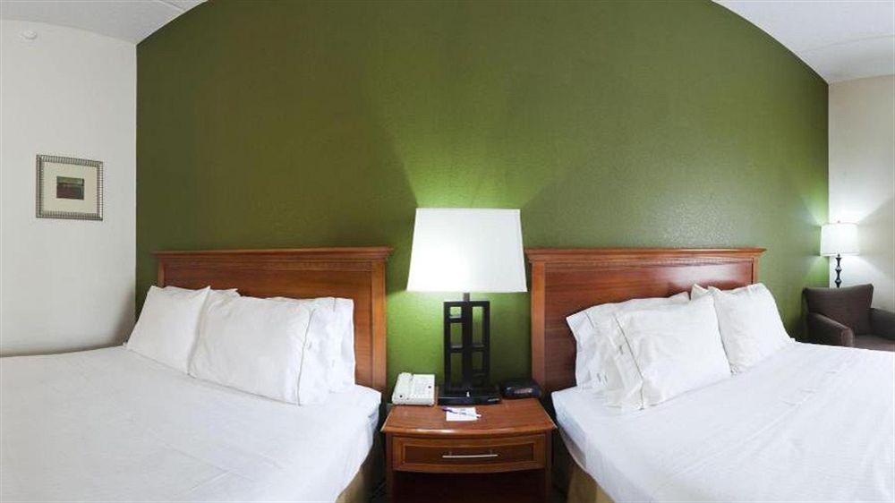 Holiday Inn Express Hotel & Suites Dublin By Ihg Esterno foto