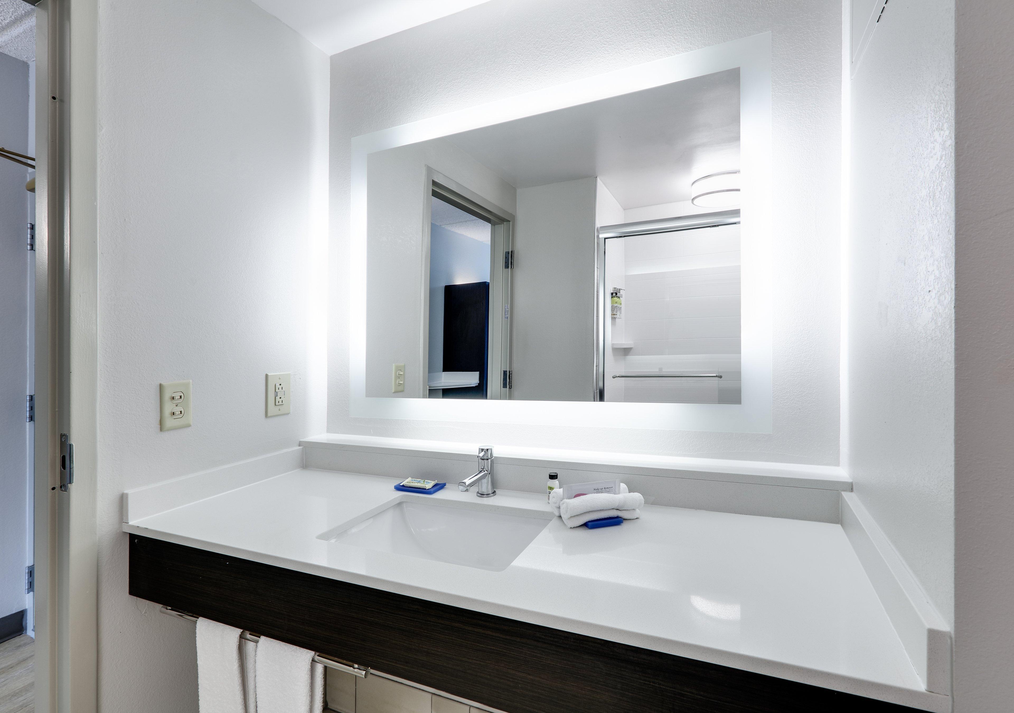 Holiday Inn Express Hotel & Suites Dublin By Ihg Esterno foto