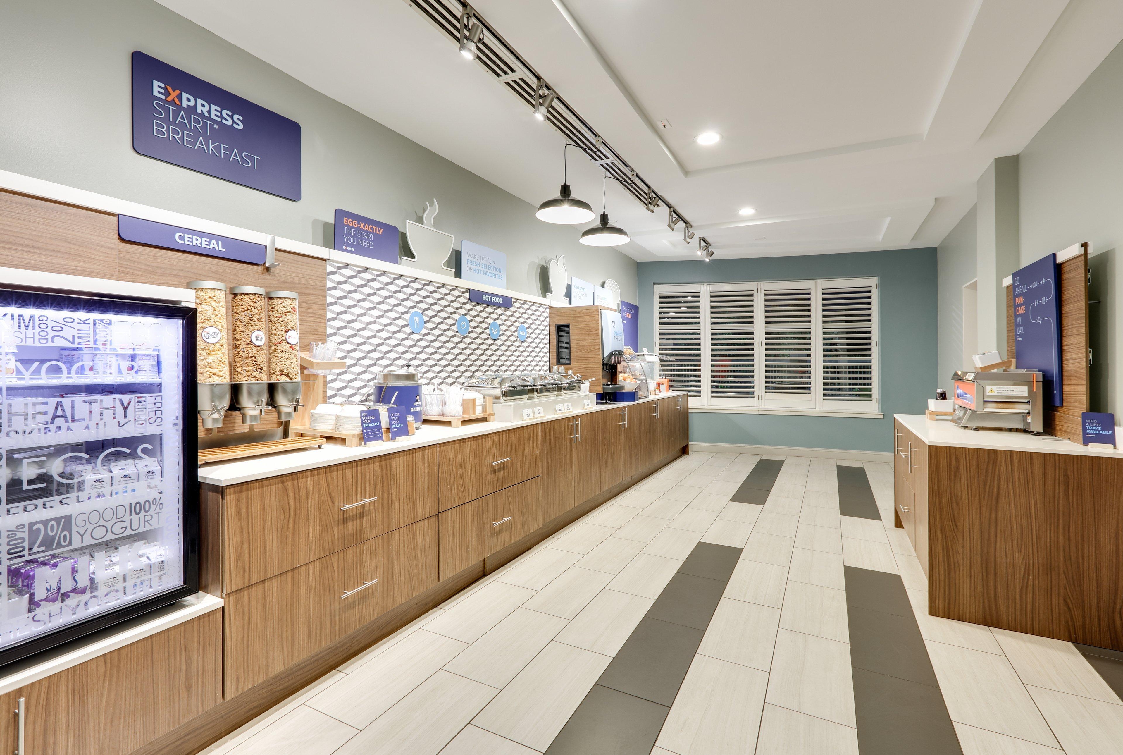 Holiday Inn Express Hotel & Suites Dublin By Ihg Esterno foto