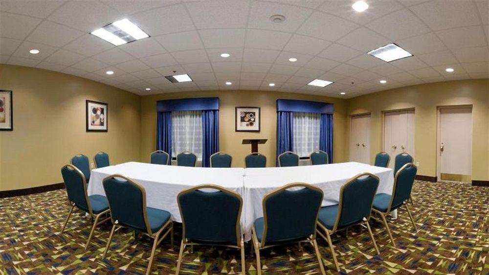 Holiday Inn Express Hotel & Suites Dublin By Ihg Esterno foto