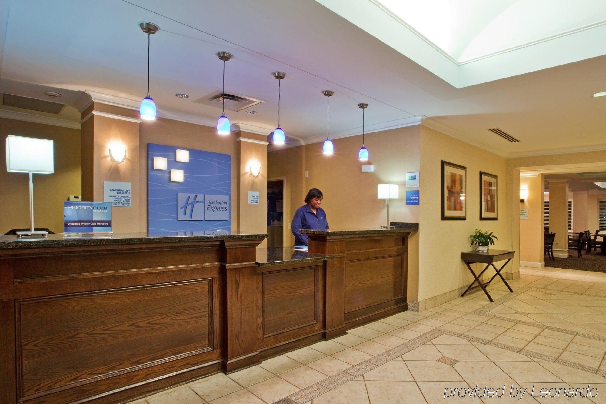 Holiday Inn Express Hotel & Suites Dublin By Ihg Esterno foto