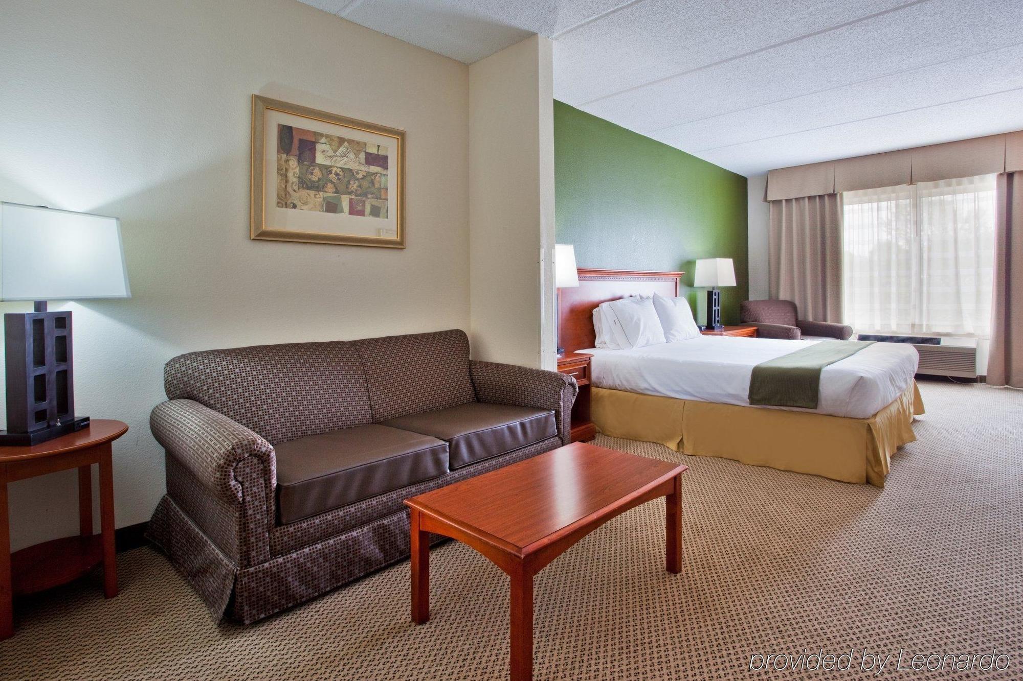 Holiday Inn Express Hotel & Suites Dublin By Ihg Esterno foto