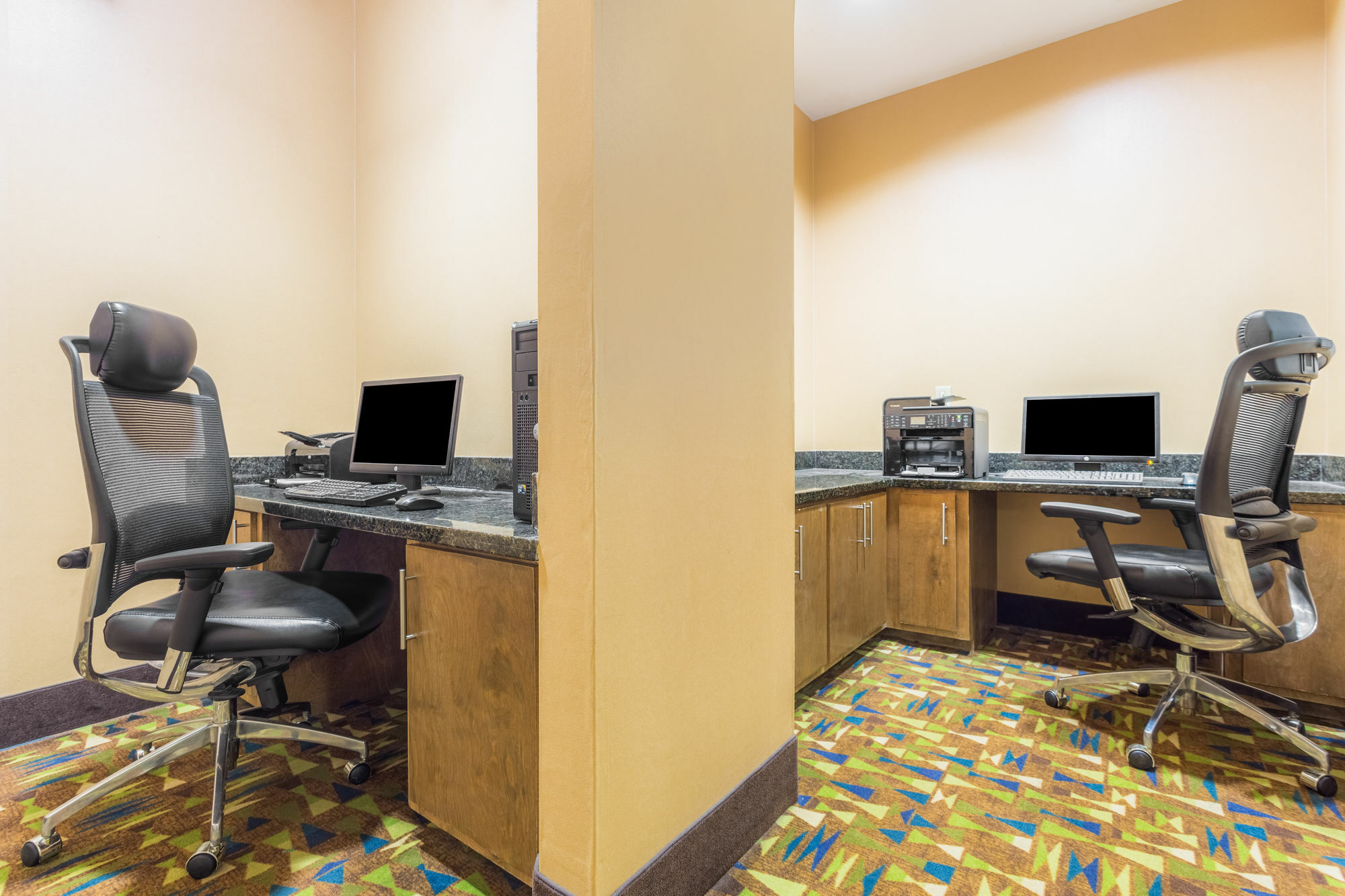 Holiday Inn Express Hotel & Suites Dublin By Ihg Esterno foto